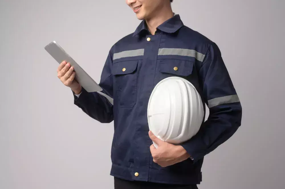 Uniformes Profissionais para Obras da Emop-RJ: Segurança e Conformidade no Canteiro